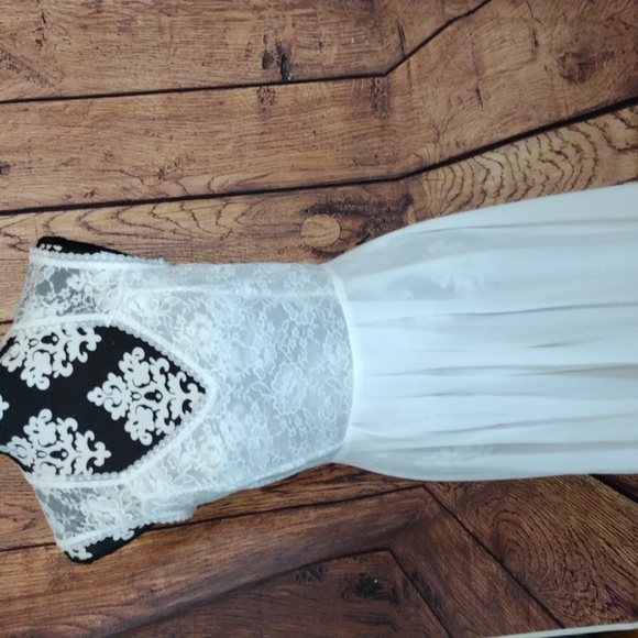 White Evening Dress Night Gown - Picture 1 of 14